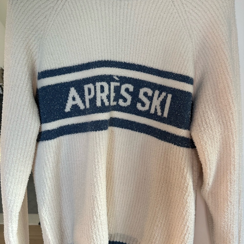 Barefoot Dreams Crewneck Sweater White and Blue Knit